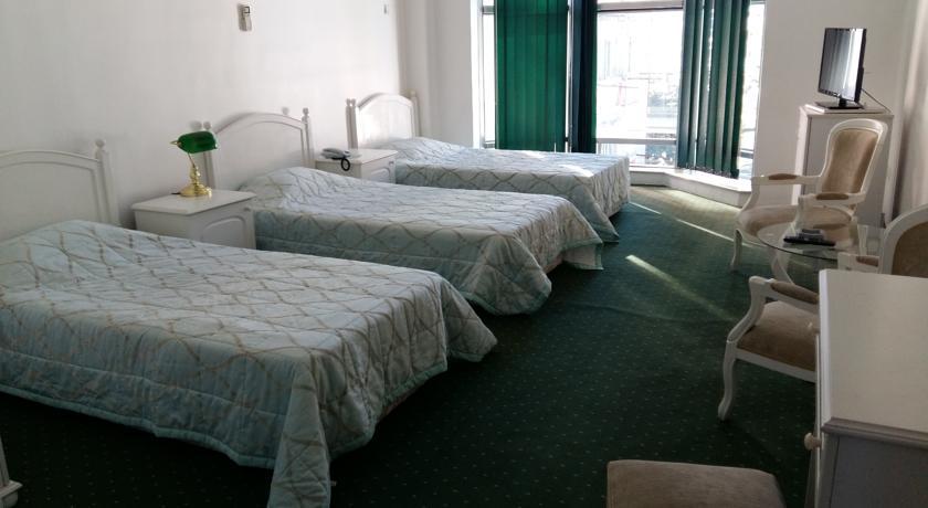 Hotel Alik Standard Triple Room
